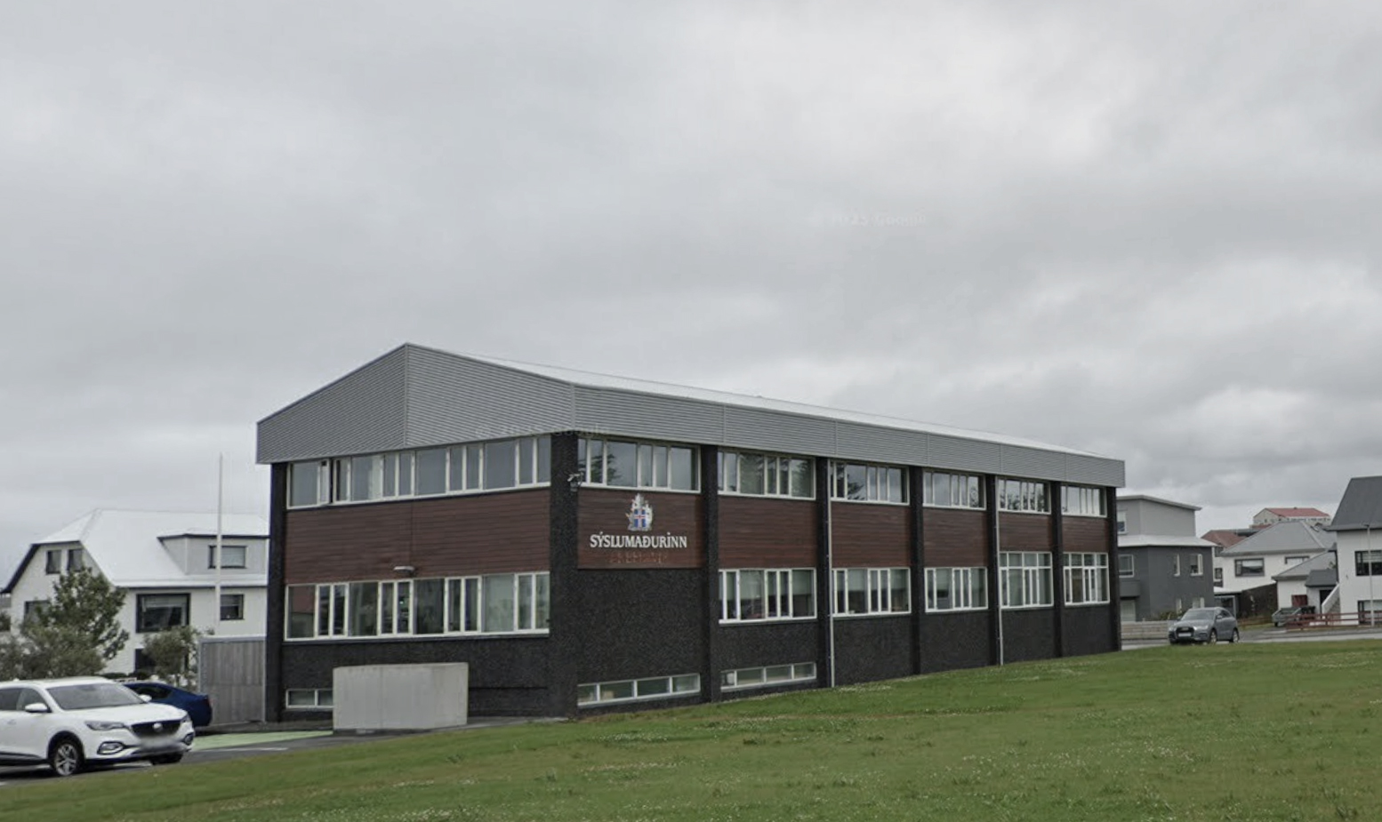 Bygging í Keflavík þar sem sýslumaðurinn á Suðurnesjum hefur aðsetur.