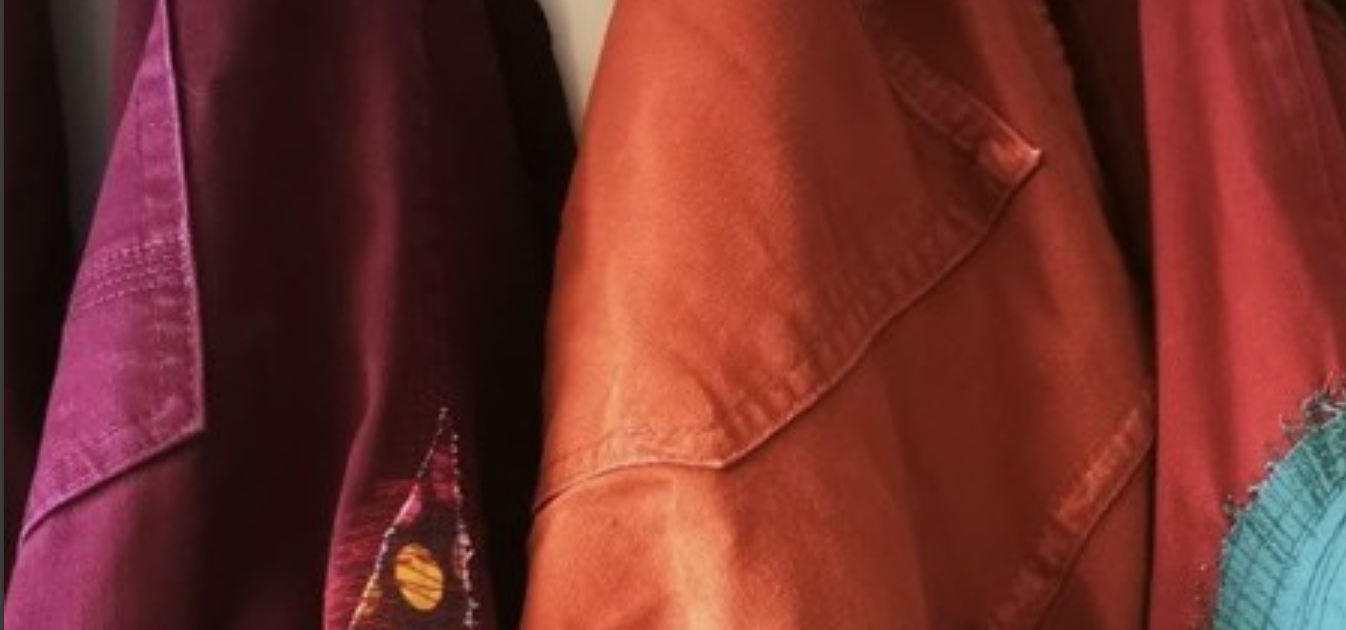 Flíkur með bótum.